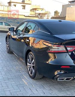 نیسان مەگزیما